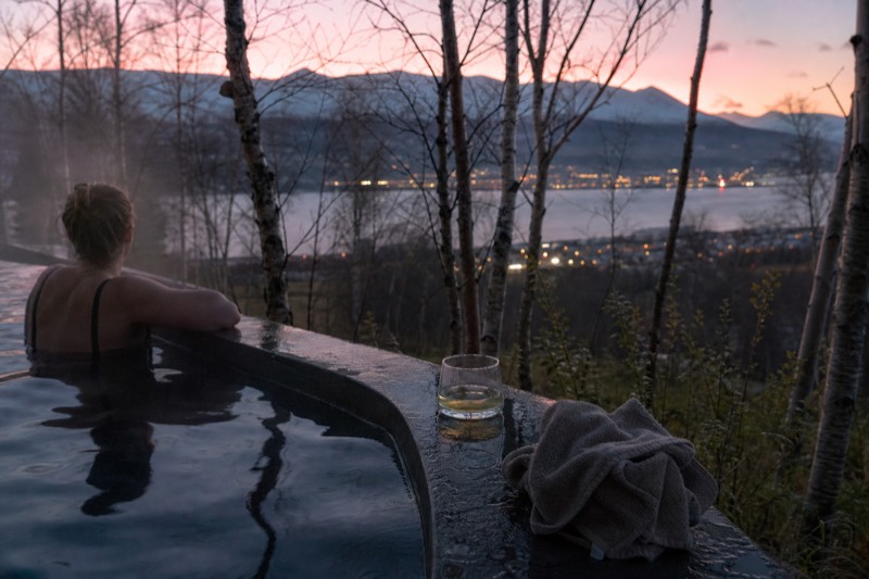 Forest Lagoon, Towel Plus Drink